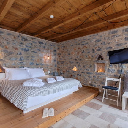 King-Size-Bett mit Matratze und Obermatratze von COCO-MAT
